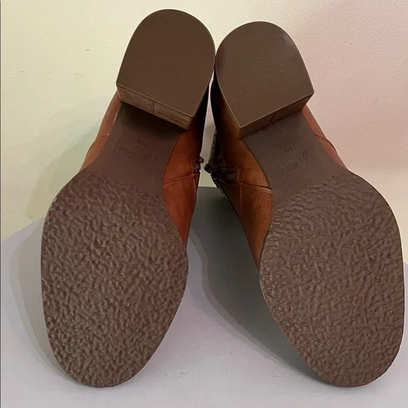 New Zodiac Ankle Boots with Block Heel - Picture 6 of 7